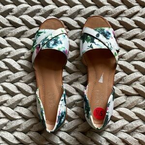 New Franco Sarto Peep Toe Flats